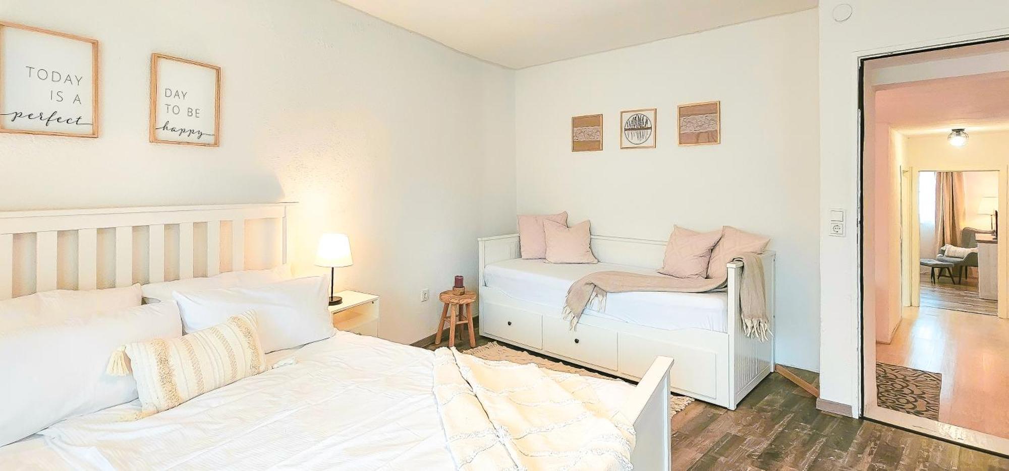 Apartment Suedwind - Beautiful Premium Apartment With 2 Bedrooms Near Rhine Falls & Zurich Airport In Klettgau Weisweil  Екстер'єр фото